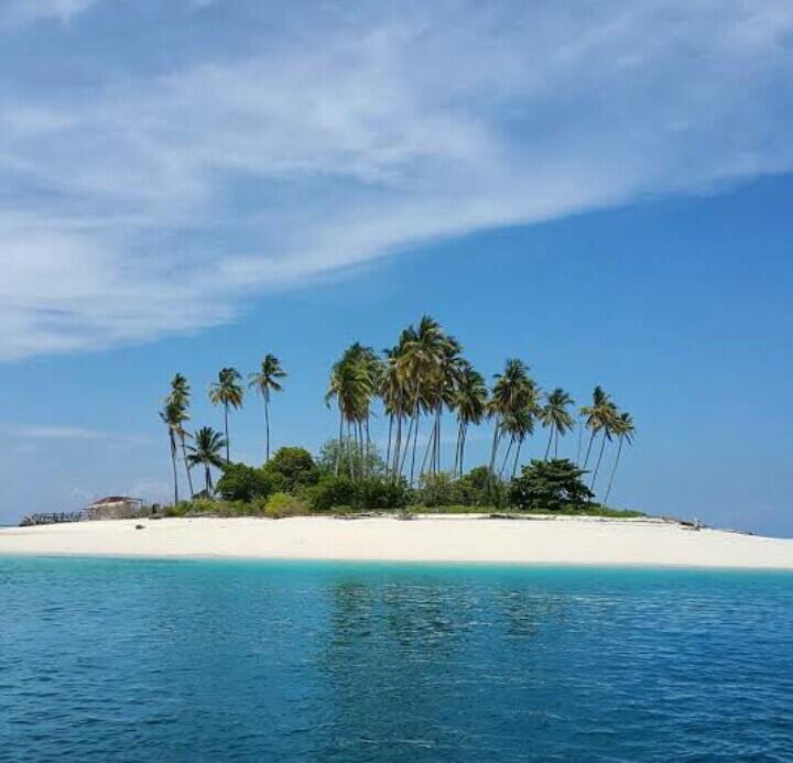 Pulau-Pulau Yang Indah Dan Cantik Di Indonesia (Selain Bali &amp; Raja Ampat)