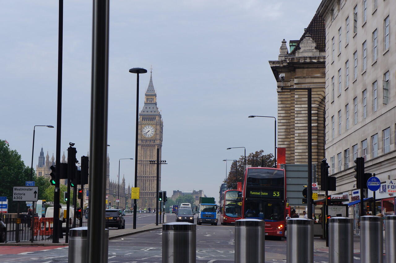 JALAN-JALAN SAMBIL MENGENAL BEBERAPA BANGUNAN BERSEJARAH &amp; WISATA DI LONDON