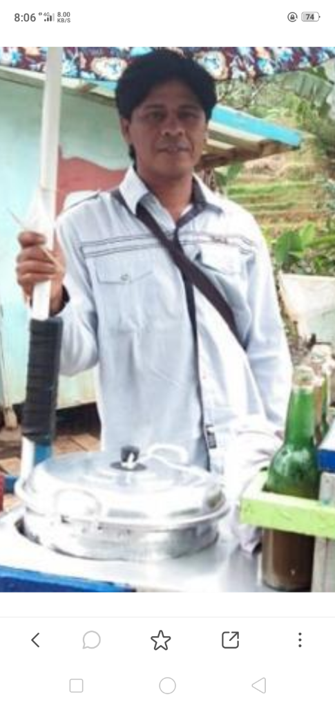 Penjual Cilok Mirip Sahkrul Khan