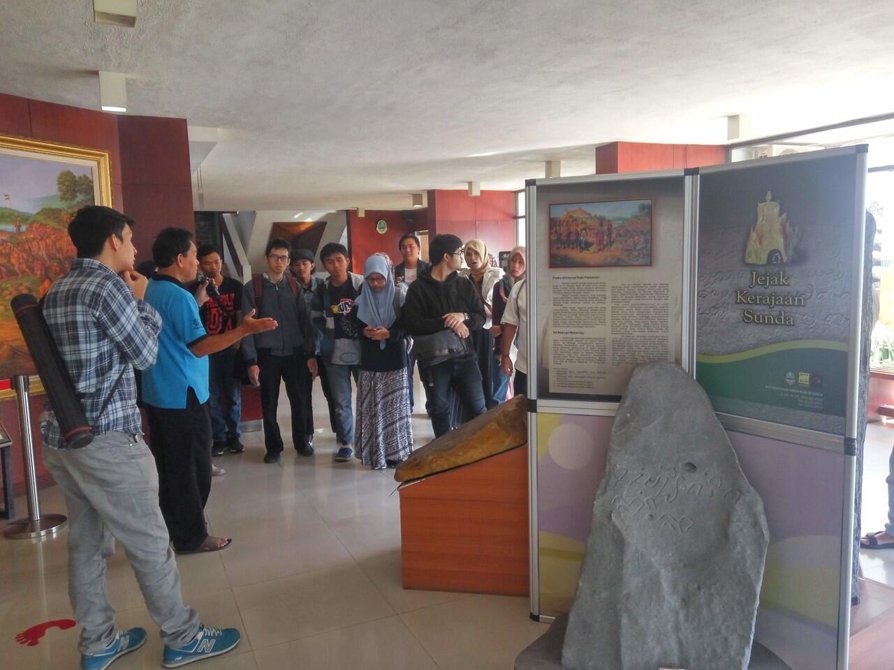 Menghabiskan Satu Hari di Museum Sribaduga Bandung