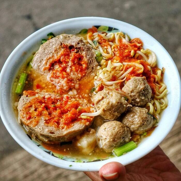 Biar Badan Hangat Enaknya Jajan Bakso Isi Rawit Di Sini