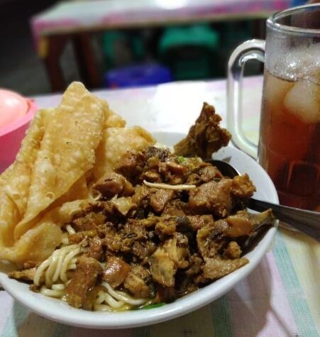 Semangkuk Mie Ayam