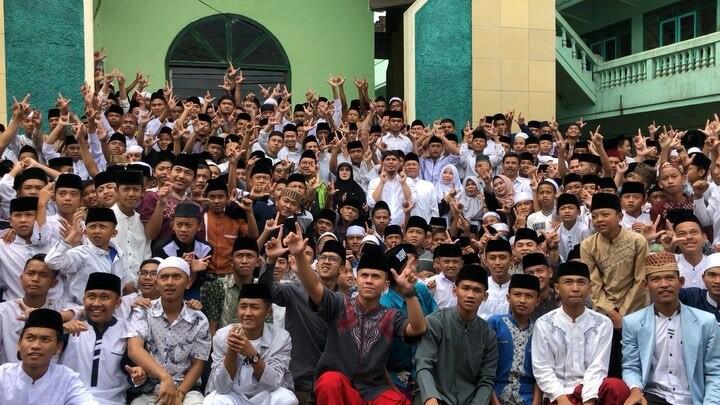 Dikritik Bawa Unsur Agama Saat Kampanye, Istri Ahmad Dhani: Terus Bawa Apa?