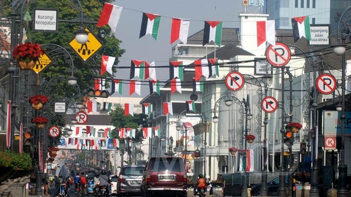 Kisah Palestine Walk di Kawasan Alun-alun Bandung