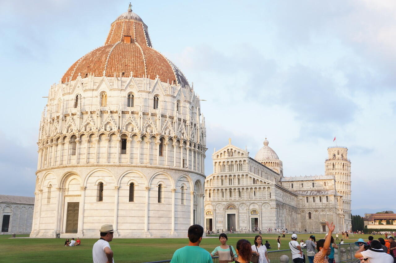 BANGUNAN DI ITALY DAN FRANCE