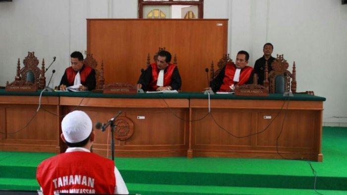 Tipu 86.720 Jemaah Umrah, Bos Abu Tours Divonis 20 Tahun Penjara dan Denda 500 Juta