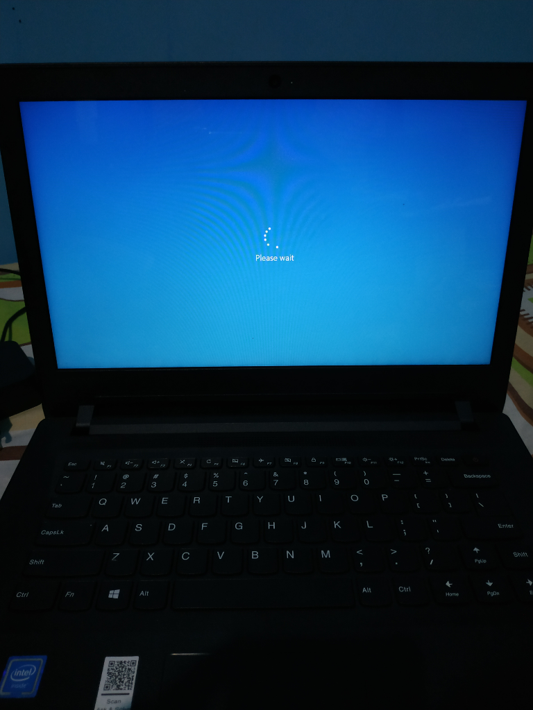 GIMANA CARA NGATASI STUCK DI PLEASE WAIT SAAT HABIS RESTART LAPTOP ???