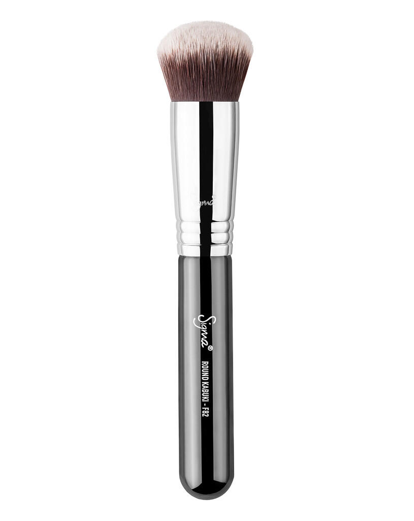 Coba Teknik Pengaplikasian Foundation Ini, Dijamin Flawless!