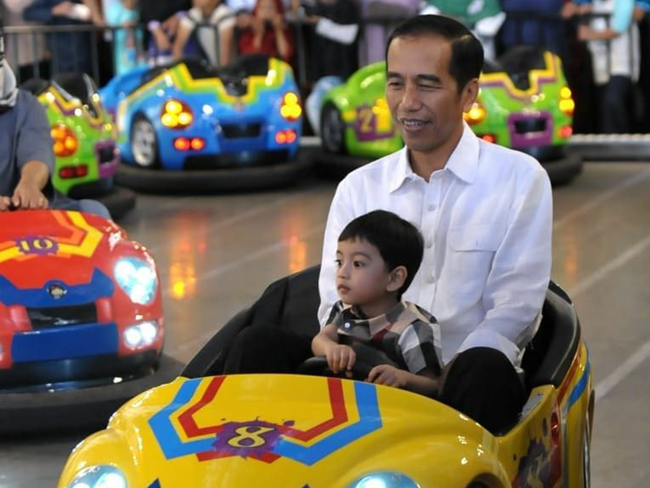 Jokowi: Saya Ajak Jan Ethes Main Boom-boom Car, Masak Dibilang Kampanye?