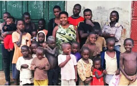 Sedih Inilah Kisah Mariam Nabatanzis yang Punya 44 Anak Tanpa Suami!!
