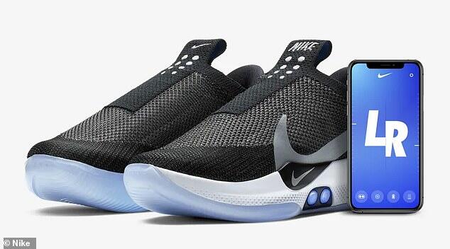 Sepatu ini Bisa Mengikat Talinya Sendiri Secara Otomatis. Keren Gan!