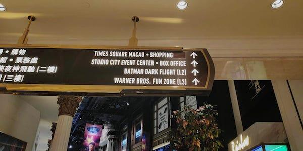 Nyobain Naik Pesawatnya Batman di Macao