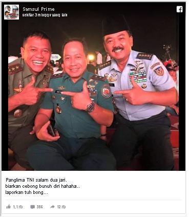 Beredar Foto TNI-Polri Salam Dua Jari, Ini Fakta Sebenarnya!
