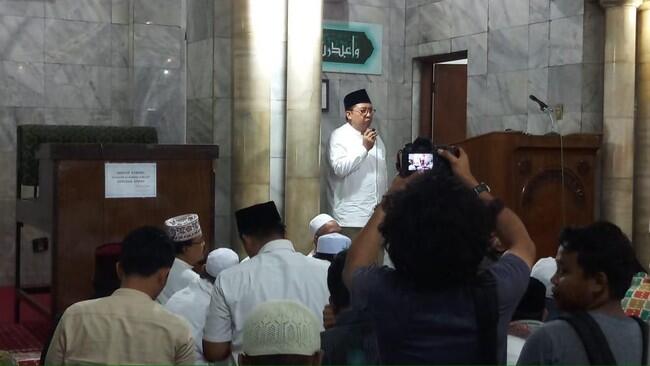 Usai Solat Jum'at Fadli Bicara Keadilan Untuk Buni Yani Di Masjid