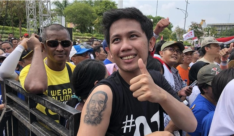 Fernando Pamer Tato Wajah Jokowi di Lengan Kanannya: Beliau Sosok Tulus