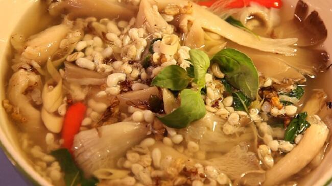 8 Makanan Aneh yang jadi Favoritnya Orang Thailand