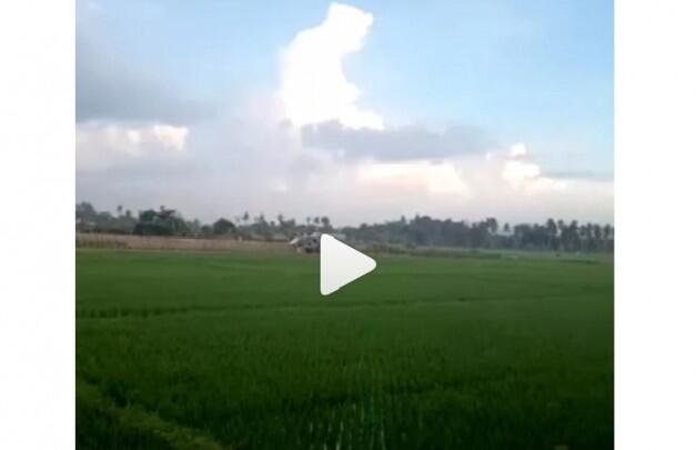 Takbir! Viral Video Awan di Lombok yang Berbentuk Orang Lagi Salat