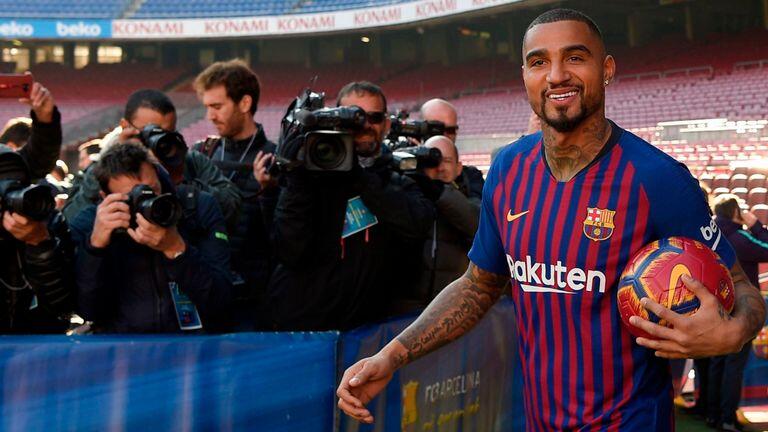 Melihat Transfer Absurd Barcelona di Januari Ini