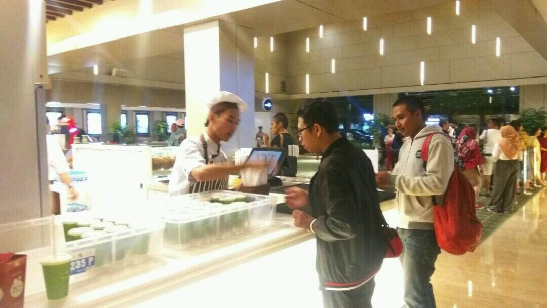 &#91;FR&#93; NOBAR SERUNYA &quot;TERLALU GANTENG&quot; DAN KEJUTAN BINTANG FILMNYA DI YOGYAKARTA!!