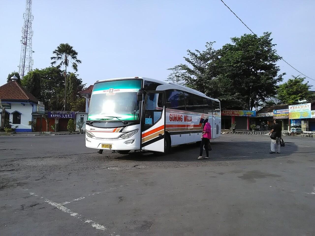 Bus Recommended ke Solo yang Jalan Paling Malam, Gunung Mulia