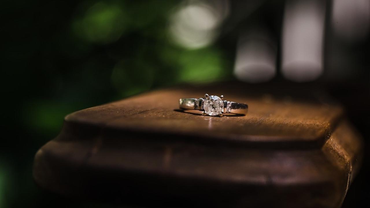 4 Benda Terkutuk Ini Dijual dengan Harga Fantastis, Berminat Beli?