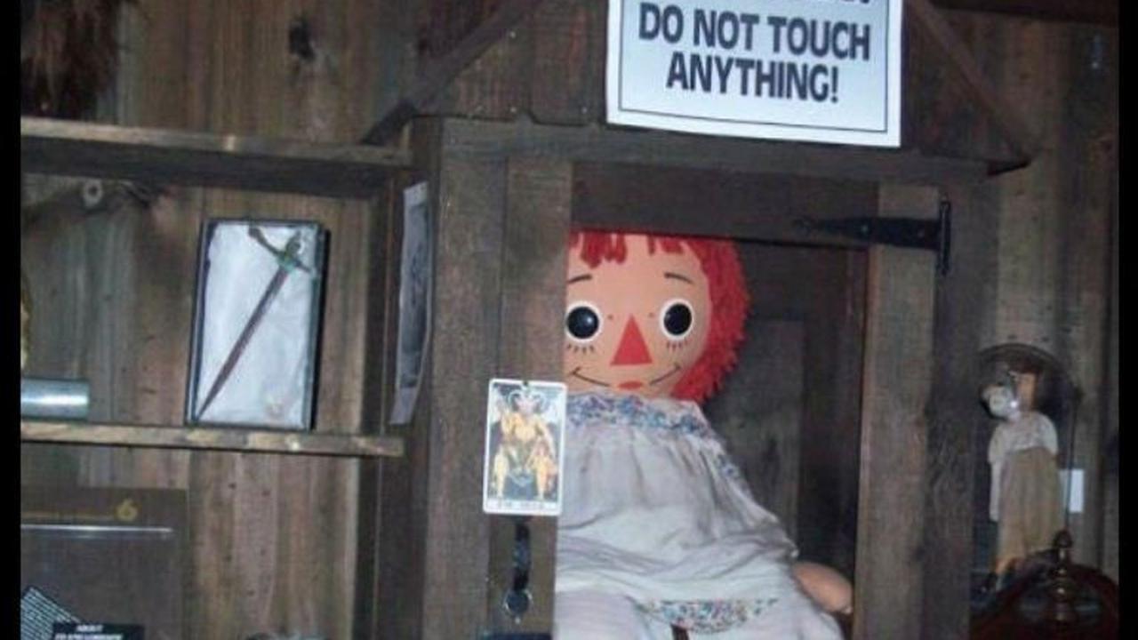 4 Benda Terkutuk Ini Dijual dengan Harga Fantastis, Berminat Beli?