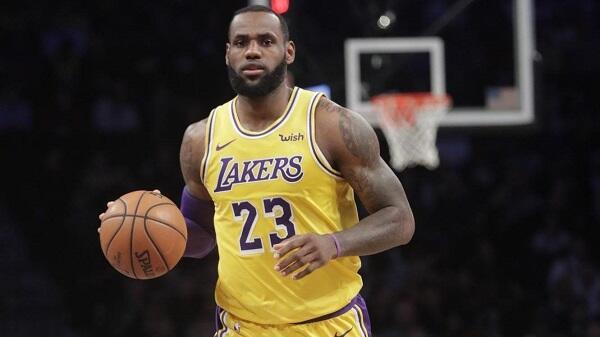 LeBron James, Pemain Kelima di NBA yang Cetak 32.000 Angka