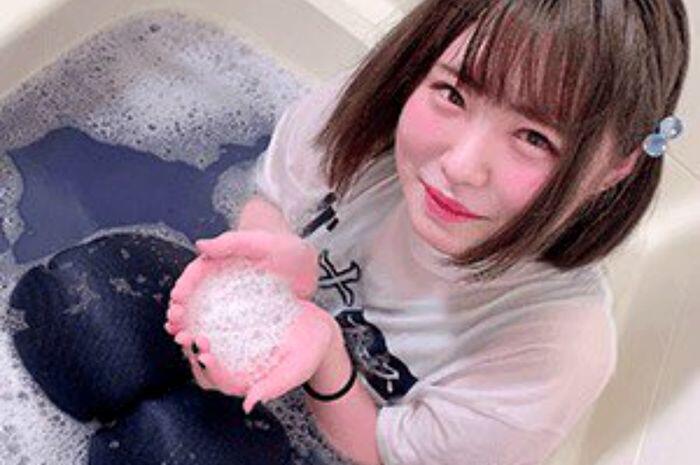 Fakta Air Sisa Mandi Idol Cantik Jepang Dijual Seharga Rp.12 Juta!,Minat Beli Gan?