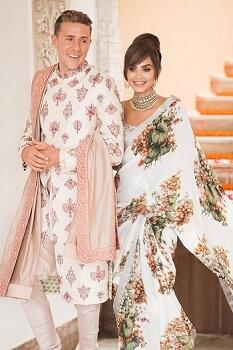 Pasangan Ini Siapkan 9 Pasang Baju Pengantin GanSis! Mungkin bisa jadi Inspirasi Lo!
