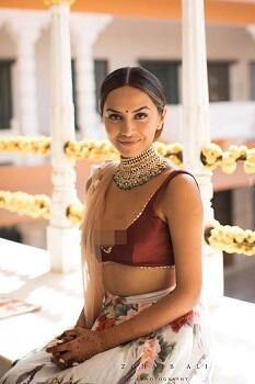 Pasangan Ini Siapkan 9 Pasang Baju Pengantin GanSis! Mungkin bisa jadi Inspirasi Lo!