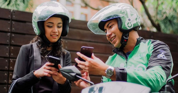 Jangan Cuma Dipake Buat Selfie, Ini 5 Manfaat Smartphone Saat Travelling