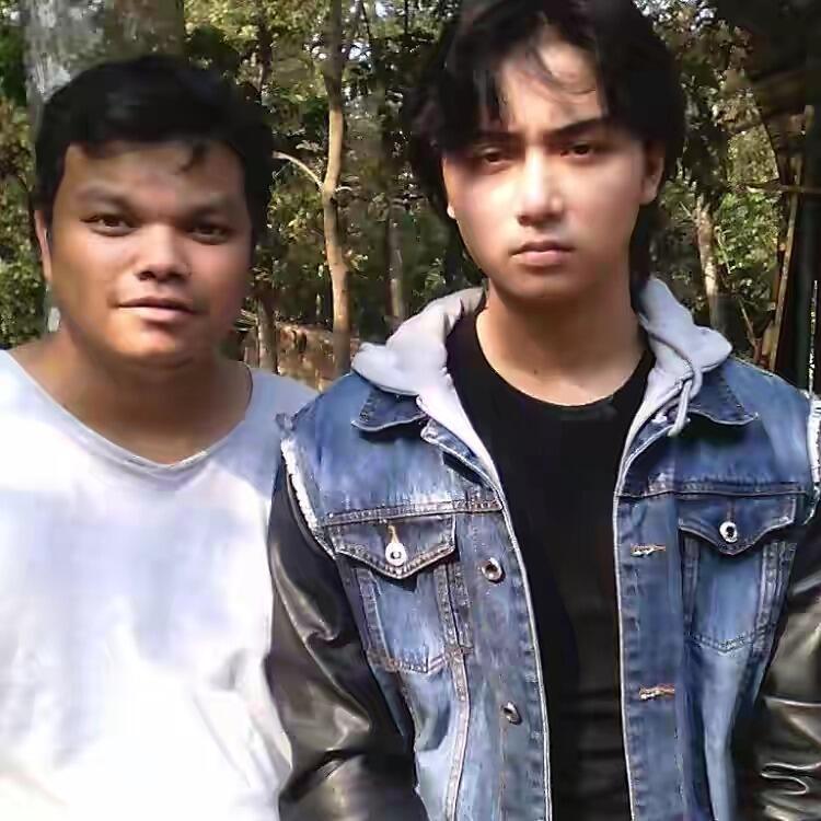 Memburu Berfoto Dengan Artis Untuk Apa ? 