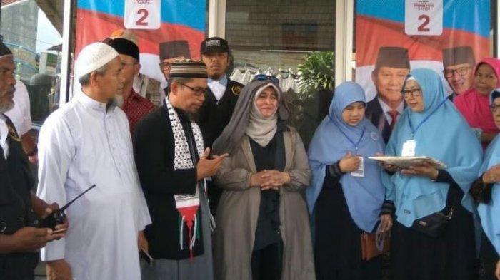 Neno Warisman Resmikan Posko Komas Prabowo-Sandi di Ngruki Sukoharjo