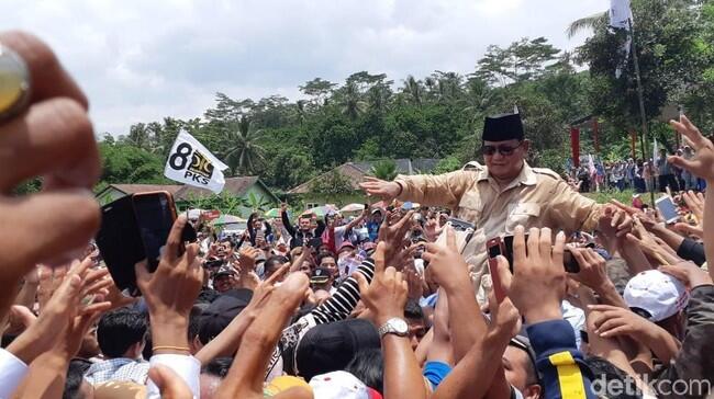 Kritik Prabowo: Indonesia Itu Kaya, Tapi Rakyat Tak Menikmati