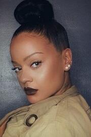 Tak Perlu Operasi, Yna Sertalf Memiliki Wajah Cantik Mirip Rihanna!
