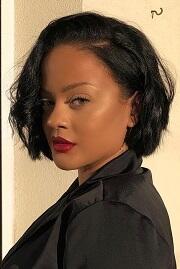 Tak Perlu Operasi, Yna Sertalf Memiliki Wajah Cantik Mirip Rihanna!