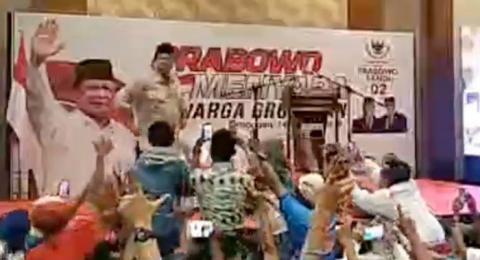 Sindir Wartawan Tunggu Dirinya Salah Ngomong, Prabowo Joget-joget