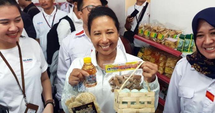 Rini Soemarno Jawab Alasan Avtur RI Lebih Mahal dari Singapura