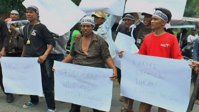 Tuntut Permintaan Maaf Prabowo, Ribuan Warga Grobogan Turun ke Jalan