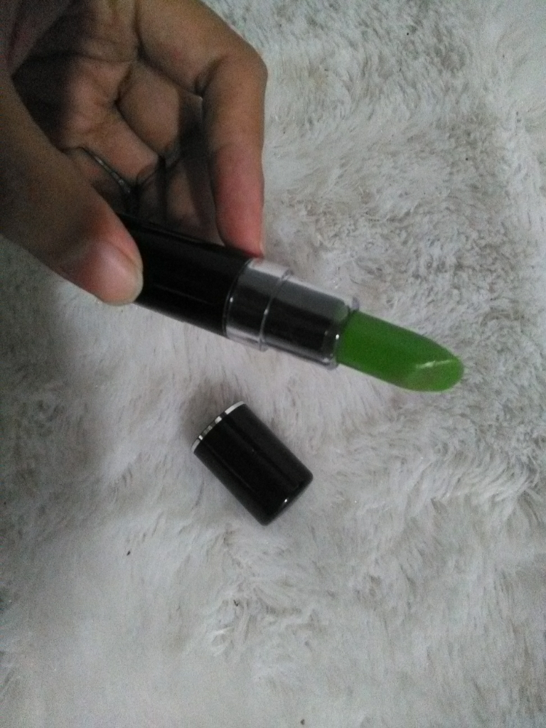 Lipstik dari USA yang Awet sampai 12 Jam ini Bisa Bikin Hemat Kantong..