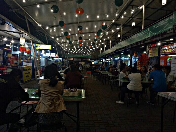 Sudirman Street, Makan Malam Bernuansa Tionghoa di Kota Kembang