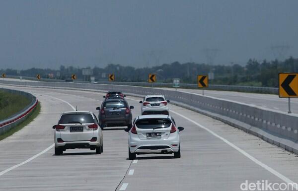 'Tol Jokowi' Bikin Ban Cepat Panas dan Bisa Meletus, Benarkah?