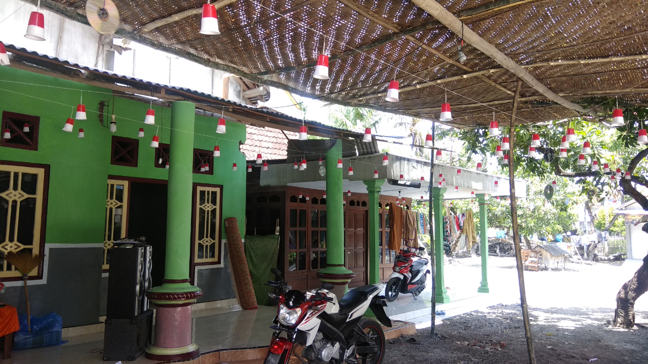 Rumah Warga Penuh Hiasan Merah Putih, Padahal Belum 17 Agustus, Sebenarnya Ada Apa?