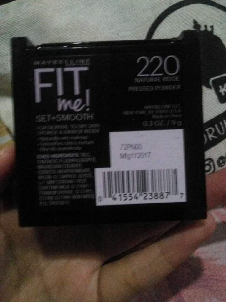 Maybelline FIT ME! SET + SMOOTH Powder itu Untuk Kulit Kering yaa..