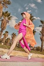 Christian Louboutin Menawarkan Koleksi Sneakers Glamor Terbaru!