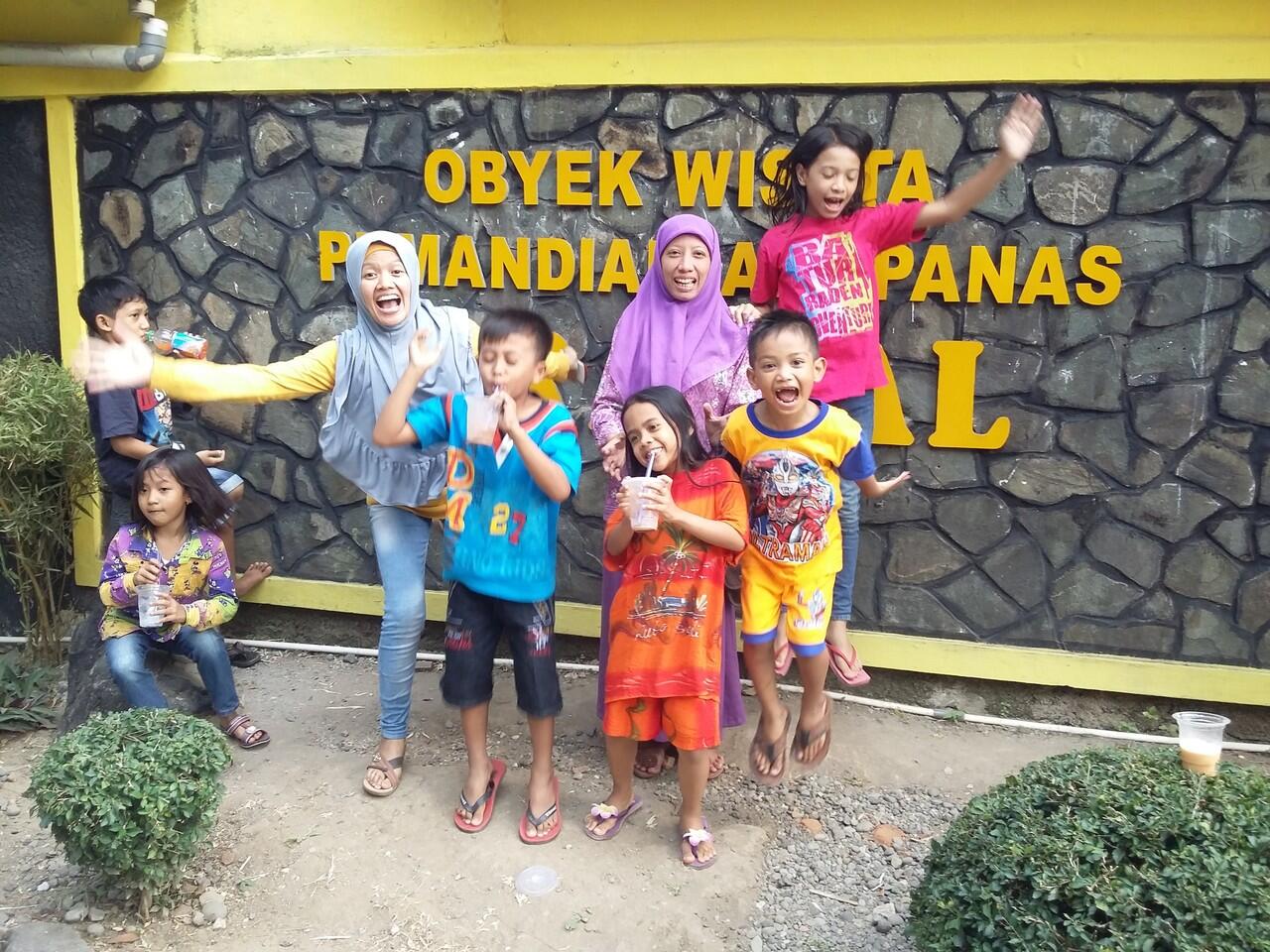 Pemandian Air Panas Krakal, Bukan kolam renang