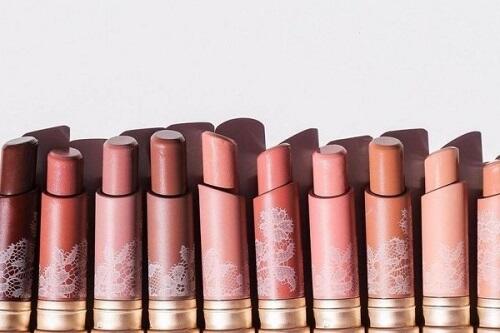 Sista Pecinta Coklat? Sudah Pernah Coba Lipstik Beraroma Coklat Ini?