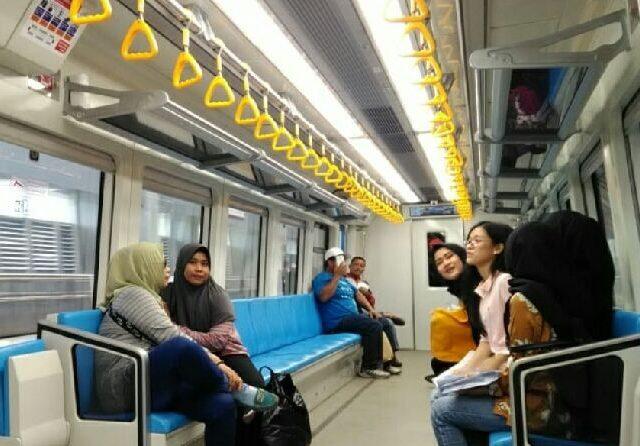 LRT Palembang Sepi Penumpang, Warga: Saya Lebih Senang Taksi Online