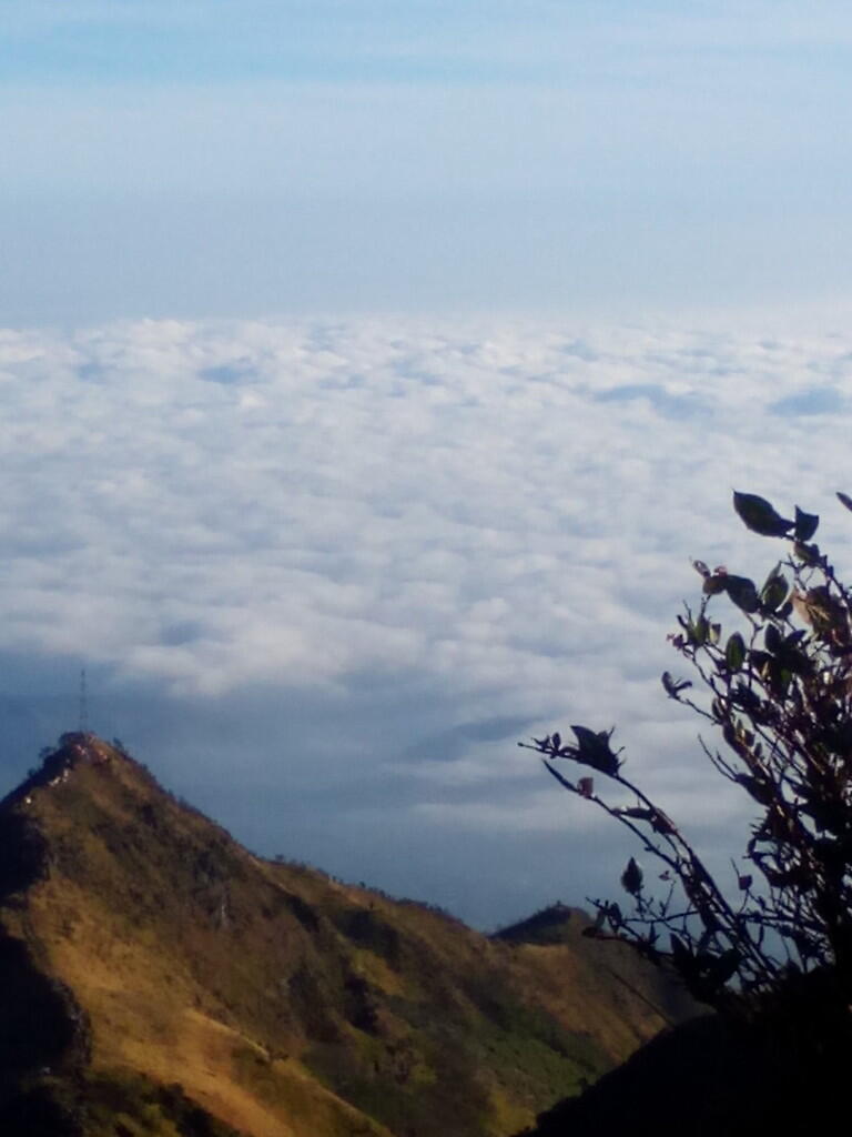 Merbabu tujuan mendaki ke dua setelah Lawu