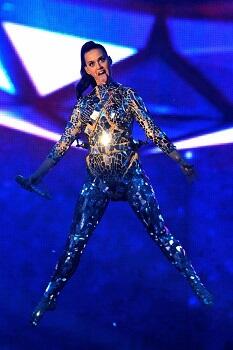 Unik! Ini Dia Busana-busana Unik yang Pernah Digunakan Katty Perry!